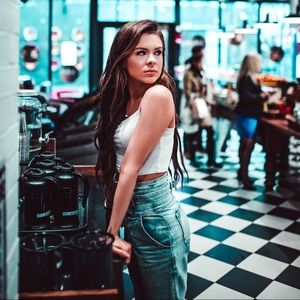 Meet your Posher, Ashley